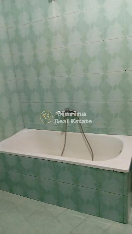 Tirane, jepet me qera shtepi 1+1 Kati 1, 65 m² 300 € (Rruga Besa)