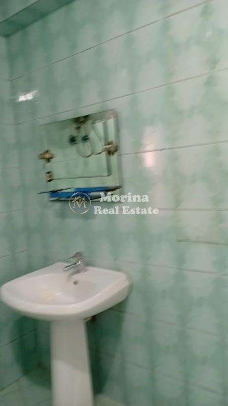Tirane, jepet me qera shtepi 1+1 Kati 1, 65 m² 300 € (Rruga Besa)