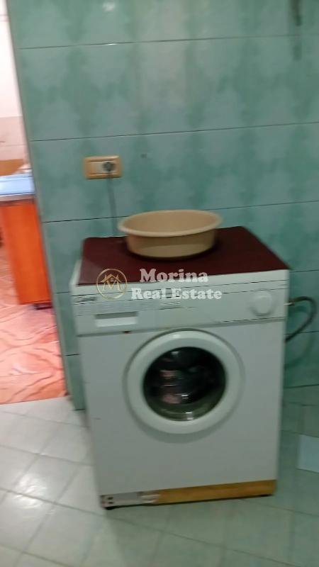 Tirane, jepet me qera shtepi 1+1 Kati 1, 65 m² 300 € (Rruga Besa)