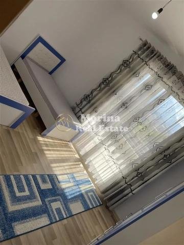 Tirane, jepet me qera apartament 3+1 Kati 2, 150 m² 850 € (Kinostudio)