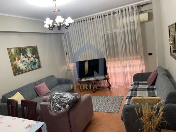 Tirane, jepet me qera apartament 2+1+Ballkon Kati 2, 90 m² 600 € (Muhedin Llagami)