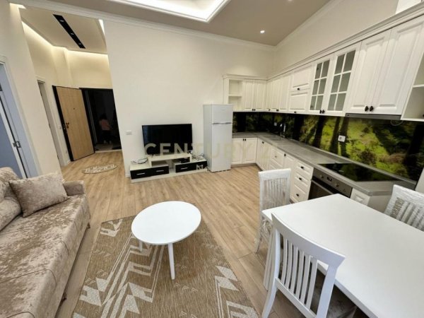 Tirane, jap me qera apartament 2+1 , 90 m² 650 € (Liqeni i Thatë)