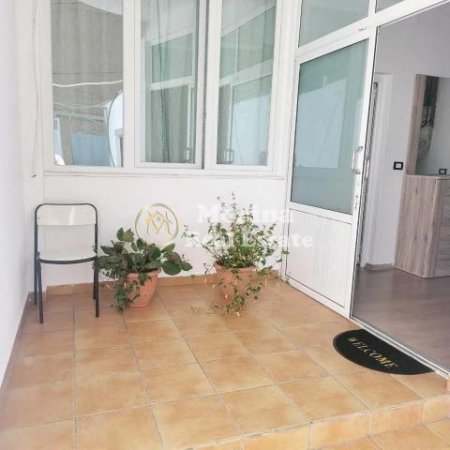Tirane, jepet me qera shtepi 1+1 Kati 1, 70 m² 450 € (ALI DEMI)