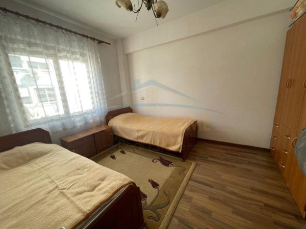 Durres, jepet me qera apartament 2+1+Ballkon Kati 5, 73 m² 400 € (qender)