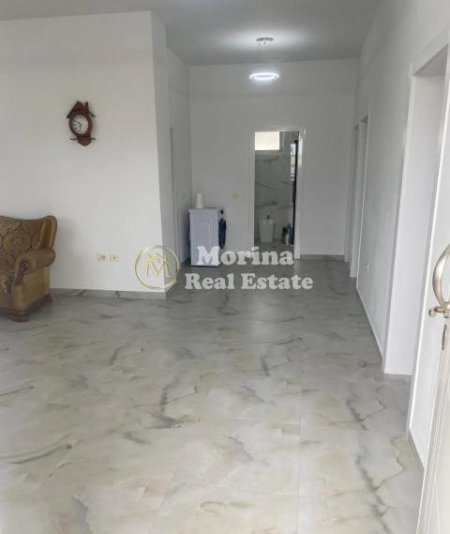 Tirane, jepet me qera apartament 3+1 Kati 1, 160 m² 500 € (Oxhaku)