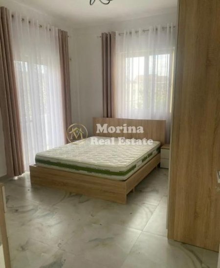 Tirane, jepet me qera apartament 3+1 Kati 1, 160 m² 500 € (Oxhaku)