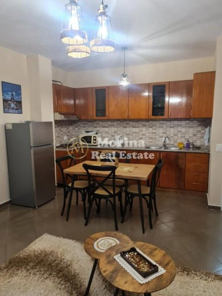 Tirane, jepet me qera apartament 2+1 Kati 6, 70 m² 600 € (Komuna e Parisit)