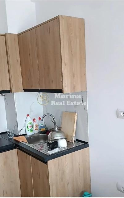 Tirane, jepet me qera apartament 1+1+Ballkon Kati 2, 60 m² 400 € (Ali Demi)