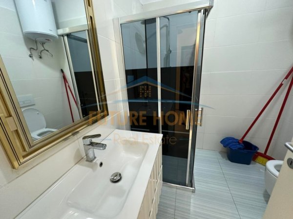 Shitet, Apartament 2+1+2, Bulevardi i Ri.
