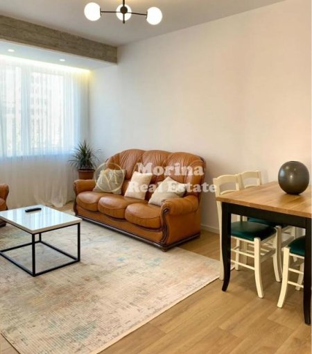 Tirane, jepet me qera apartament 2+1+Ballkon Kati 3, 78 m² 700 € (Kompleksi Delijorgji-Rruga e Kavajes)