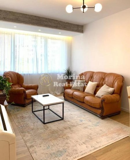 Tirane, jepet me qera apartament 2+1+Ballkon Kati 3, 78 m² 700 € (Kompleksi Delijorgji-Rruga e Kavajes)