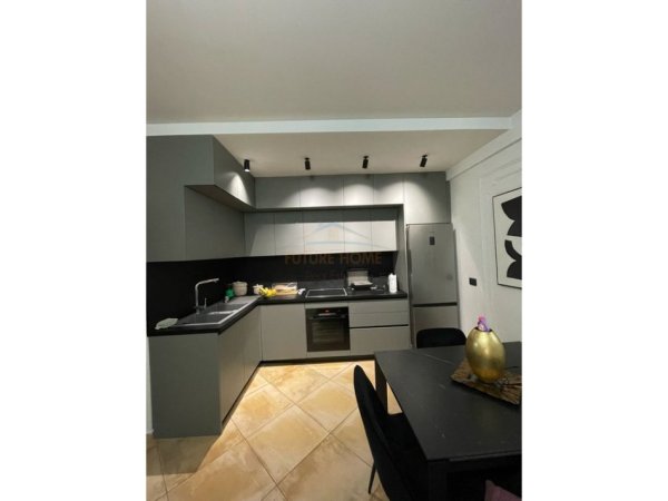 Tirane, shitet apartament 1+1+Ballkon Kati 2, 66 m² 127.000 € (Kodra e Diellit)