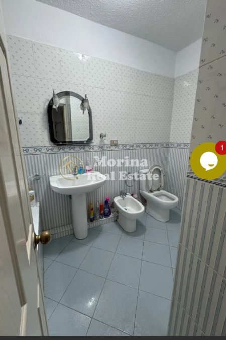 Tirane, jepet me qera apartament 2+1+Ballkon Kati 7, 100 m² 700 € (Reuga e Kosovareve-Liqeni)