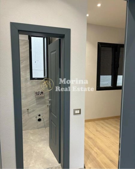 Tirane, jepet me qera Vile 3+1+Ballkon Kati 1, 80 m² 1.100 € (Qender)