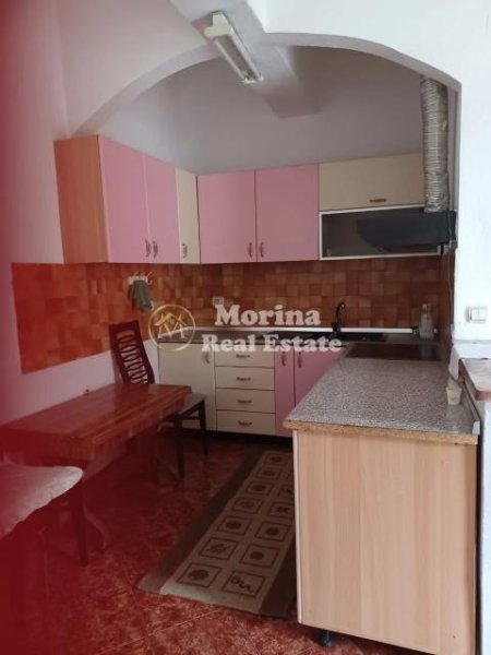 Tirane, jepet me qera shtepi 1+1 Kati 1, 60 m² 350 € (Laprake)