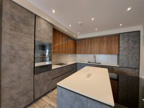 jepet me qera Vile 3 Katshe Kati 0, 243 m² 3.000 €