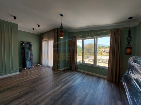 jepet me qera Vile 3 Katshe Kati 0, 243 m² 3.000 €