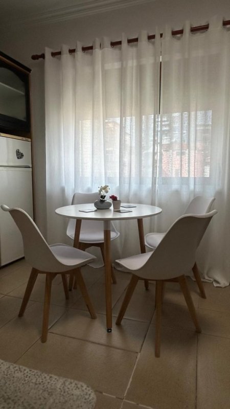 Tirane, jepet me qera apartament 2+1 Kati 3, 120 m² 650 € (Pazari i ri)