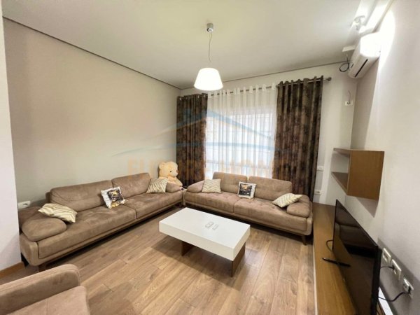 Shitet, Apartament 1+1, Kopshti Botanik, Tiranë.
