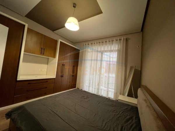 Shitet, Apartament 1+1, Kopshti Botanik, Tiranë.