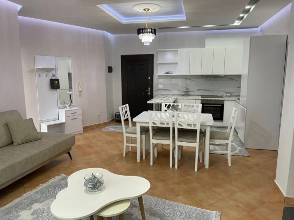 Tirane, jepet me qera apartament 1+1+Ballkon Kati 4, 80 m² 600 € (Rruga e ullishtes , tirane)