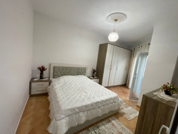 Tirane, jepet me qera apartament 1+1+Ballkon Kati 4, 80 m² 600 € (Rruga e ullishtes , tirane)