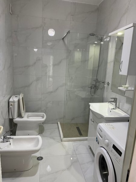 Tirane, jepet me qera apartament 1+1+Ballkon Kati 4, 80 m² 600 € (Rruga e ullishtes , tirane)