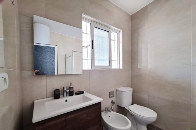 Tirane, jepet me qera shtepi 1 Katshe Kati 1, 114 m² 750 € (Rruga beqir luga , tirane)