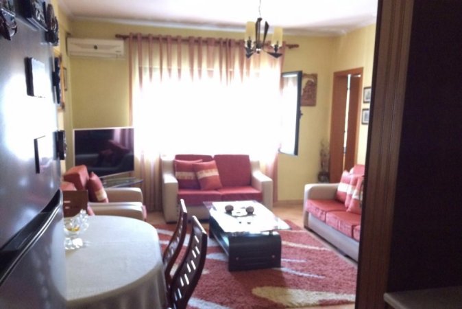 Tirane, jepet me qera apartament 2+1 Kati 11, 70 m² 500 € (Rruga asim vokshi , tirane)