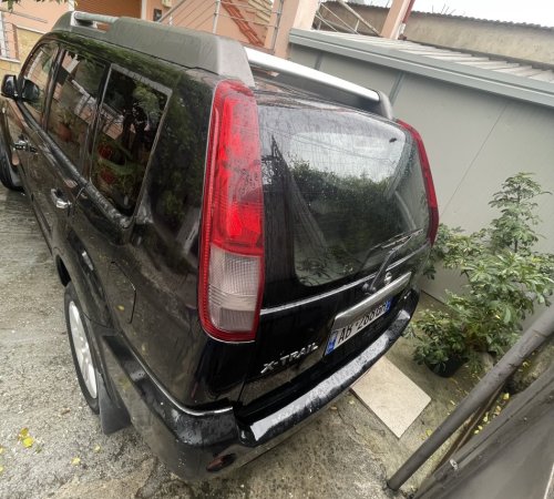 Tirane, shitet makine Nissan X-Trail 4x4 Nafte, e zeze manuale Kondicioner 271.979 km 5,500 €