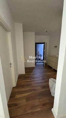 Tirane, jepet me qera apartament 1+1 Kati 7, 65 m² 400 € (Fresku)