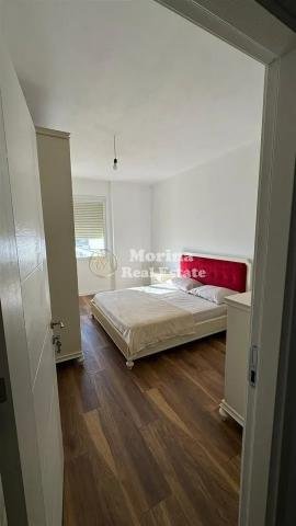 Tirane, jepet me qera apartament 1+1 Kati 7, 65 m² 400 € (Fresku)