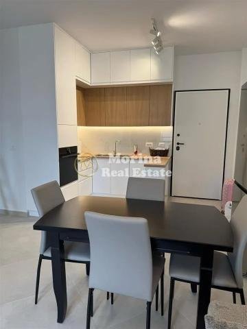 Tirane, jepet me qera apartament 2+1 Kati 6, 100 m² 650 € (Rruga Xhanfize Keko)