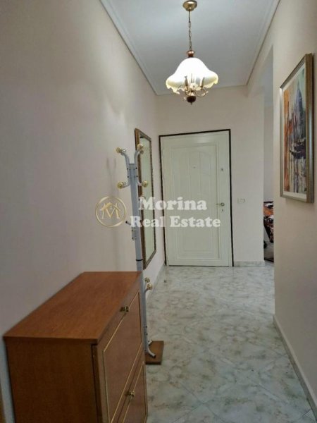 Tirane, jepet me qera apartament 1+1 Kati 3, 65 m² 550 € (Komuna e Parisit)