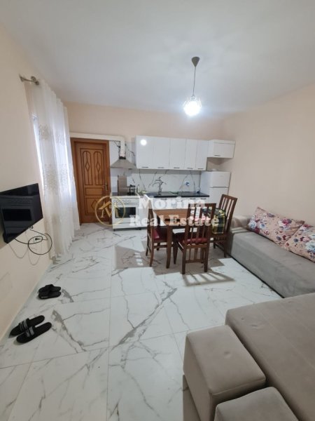 Tirane, jepet me qera apartament 1+1 Kati 2, 65 m² 400 € (Kinostudio)