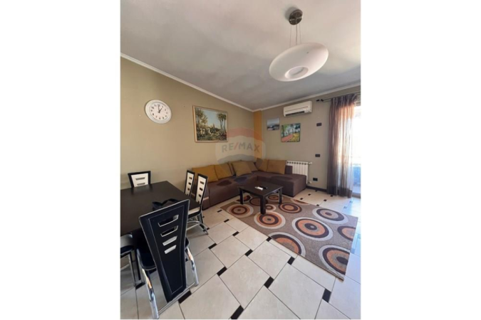 Tirane, jap me qera apartament 2+1+Aneks+Ballkon Kati 7, 110 m² 600 € (rr.Rrapo Hekali)