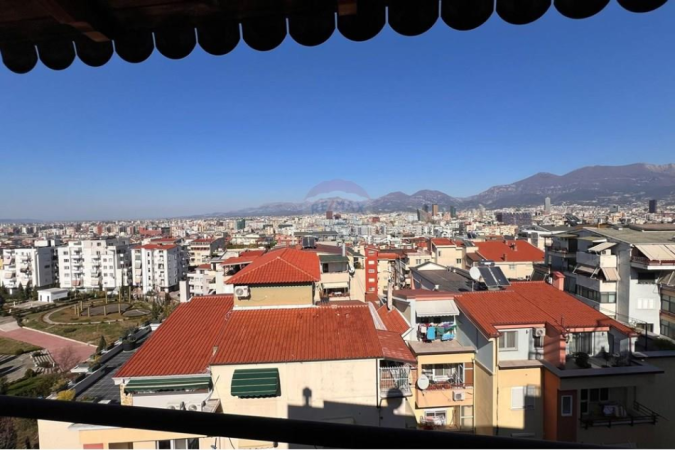 Tirane, jap me qera apartament 2+1+Aneks+Ballkon Kati 7, 110 m² 600 € (rr.Rrapo Hekali)