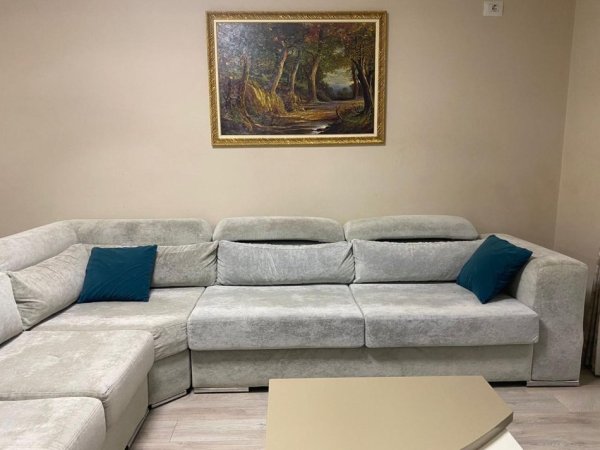 Tirane, jepet me qera apartament 2+1+Ballkon Kati 6, 102 m² 700 € 