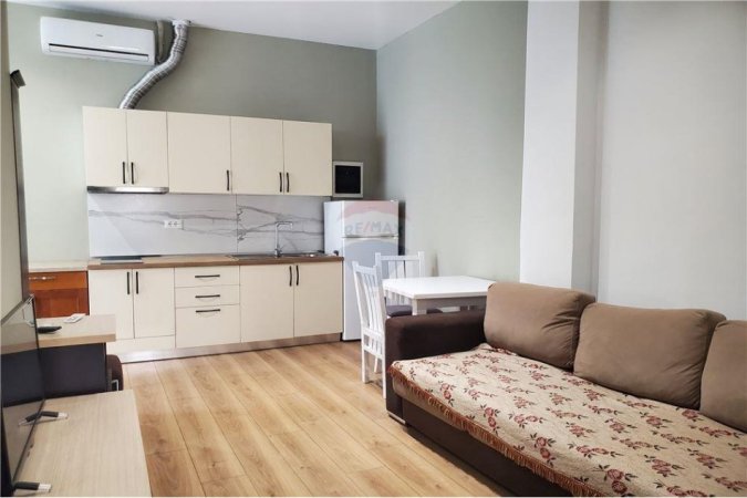 Tirane, jepet me qera apartament 1+1 Kati 0, 40 m² 350 € (qsut)