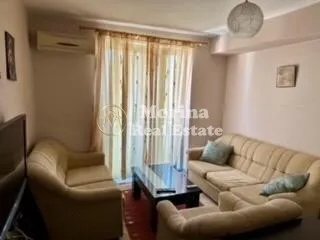 Tirane, jepet me qera apartament 1+1 Kati 4, 55 m² 370 € (Rruga e Dibres-Shkolla e Bashkuar)