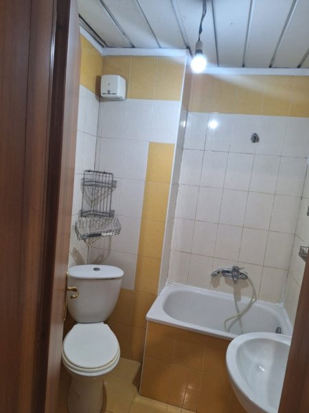Tirane, jepet me qera apartament 2+1 Kati 9, 108 m² 550 € (HAXHI HYSEN DALLIU)
