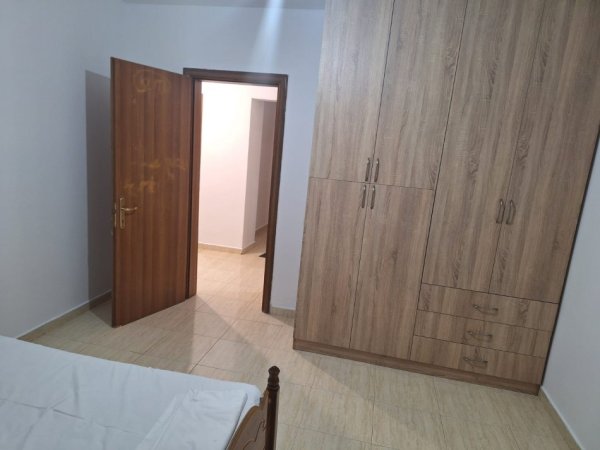 Tirane, jepet me qera apartament 2+1 Kati 9, 108 m² 550 € (HAXHI HYSEN DALLIU)