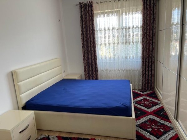 Tirane, jepet me qera apartament 3+1+Ballkon Kati 2, 143 m² 850 € (KINOSTUDIO)