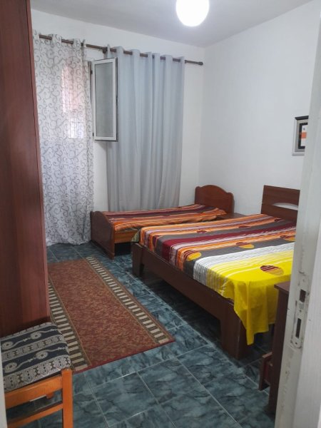 Tirane, jepet me qera apartament 1+1+Aneks Kati 0, 70 m² 350 € (Rruga Ali Demi)