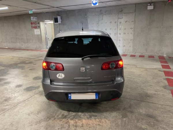 Tirane, shitet makine Fiat Croma 1.9 Multijet 16V 150CV Nafte, gri metalizato manuale Klima 199.000 km 1.900 €