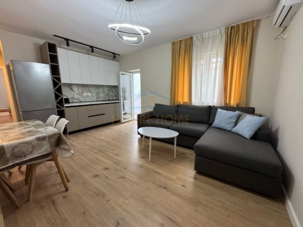 Tirane, jepet me qera 1+1 Kati 2, 54 m² 500 € 