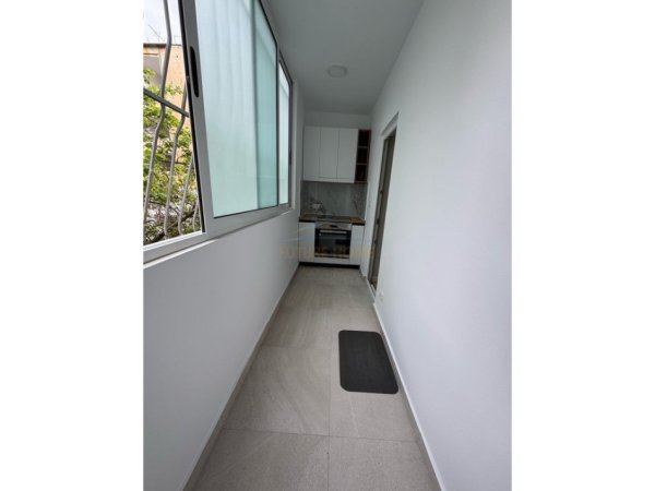 Tirane, jepet me qera 1+1 Kati 2, 54 m² 500 € 