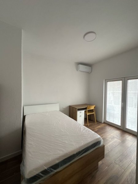 Tirane, jepet me qera apartament 2+1+Ballkon Kati 2, 100 m² 800 € (Selvia)