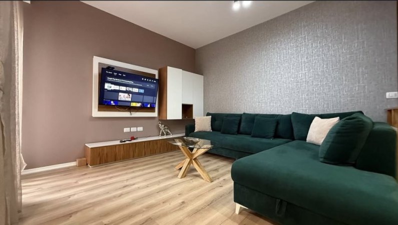 Tirane, jepet me qera apartament 2+1 , 700 € (Rruga Elbasanit. prane Shkolles Mihal Grameno)