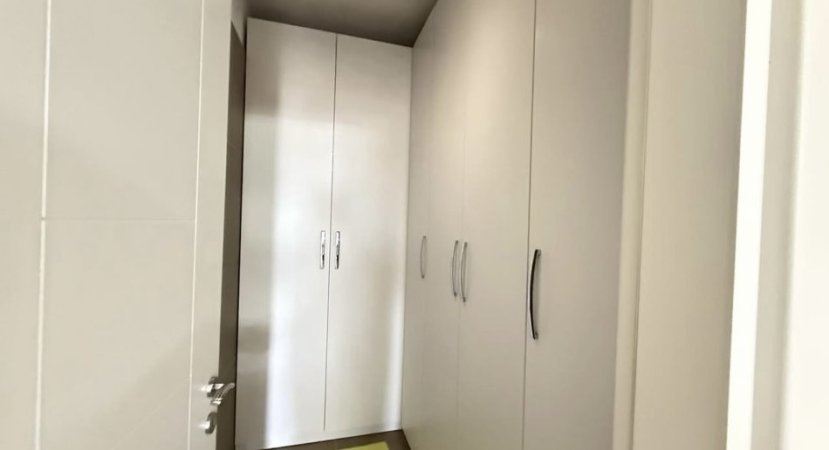 Tirane, jepet me qera apartament 2+1 , 700 € (Rruga Elbasanit. prane Shkolles Mihal Grameno)